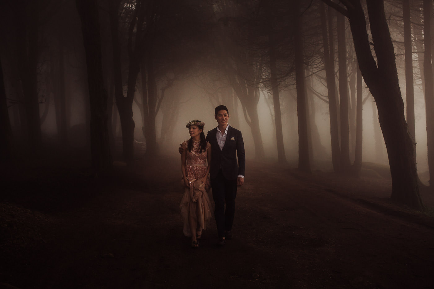 engagement-session_sintra_peninha_couple_fog
